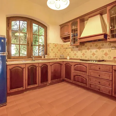 Semesterbostad Angelino Viareggio